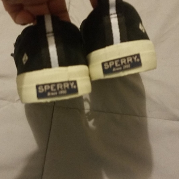 Sperry shoes - Picture 2 of 3